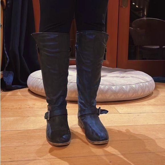 Tall boots size 8.5 dark Grey - Picture 4 of 4